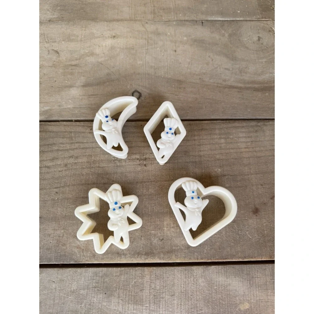 Vintage 1992 Pillsbury Doughboy Set of 4 Cookie Cutters shapes Heart Moon baking